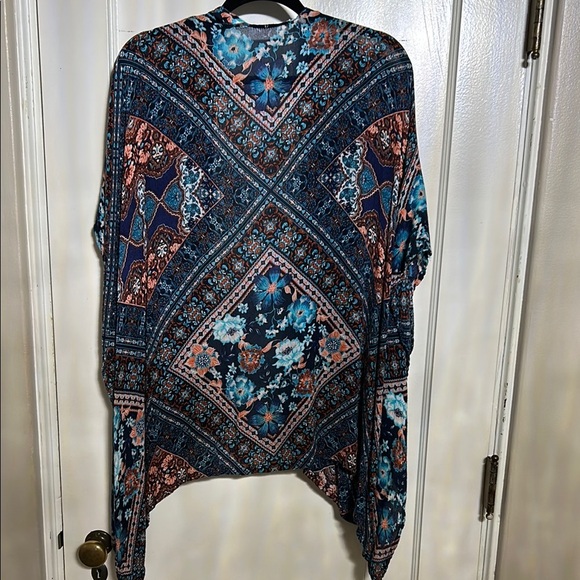 Blue Floral Kimono - Picture 3 of 4